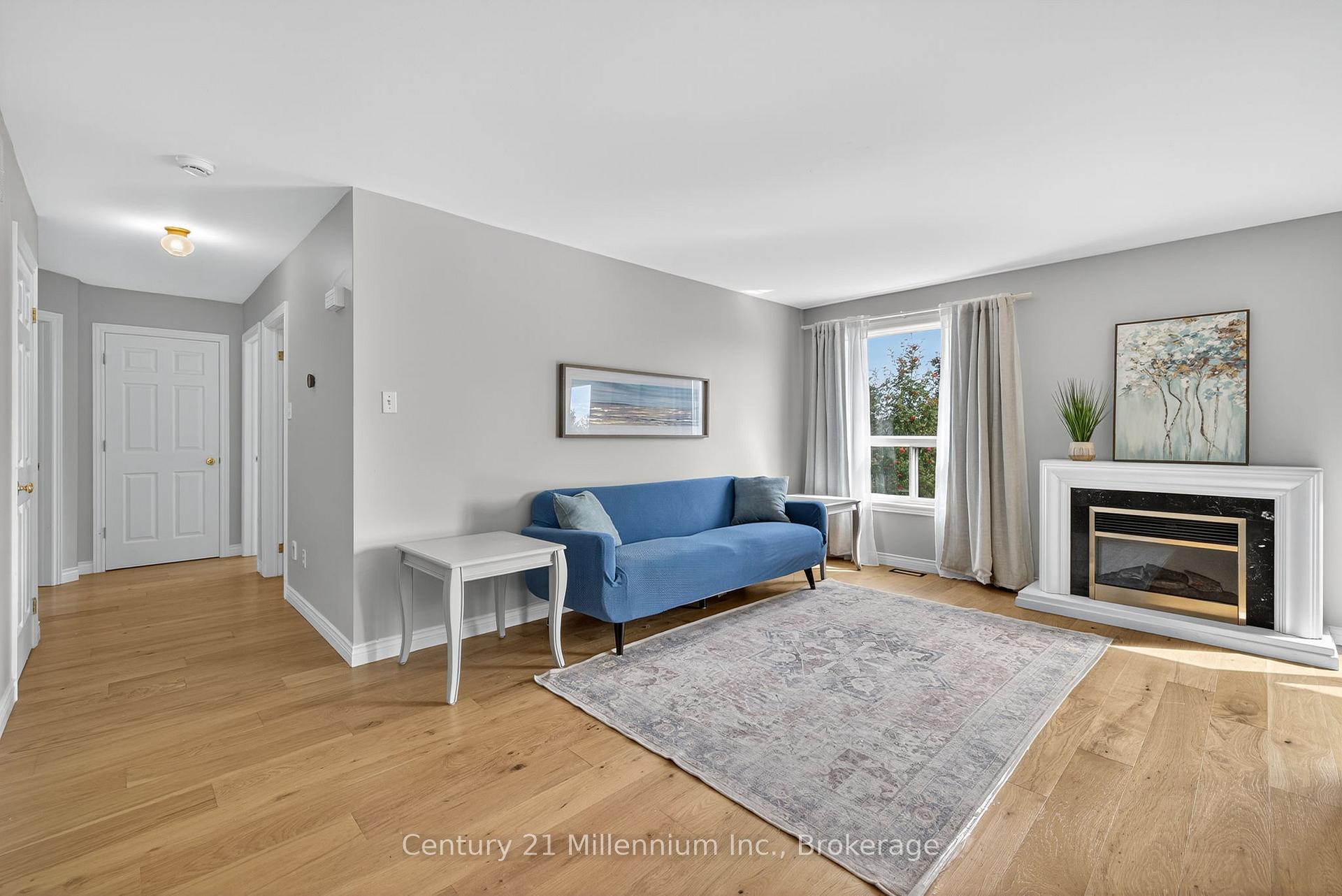 Photo 17 of 702 Spillsbury Drive, Peterborough, Otonabee Ward 1 — HOMEH