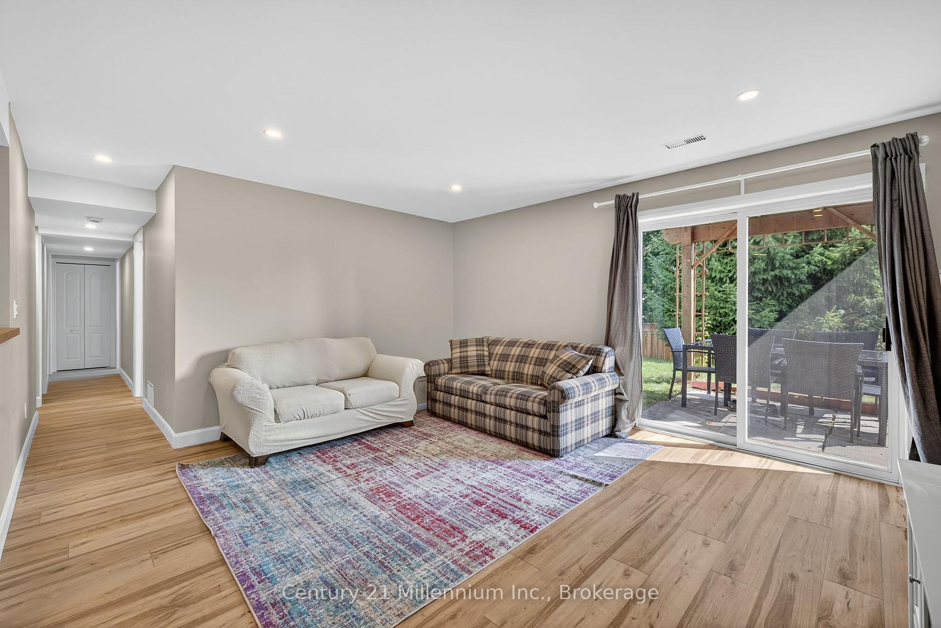 Photo 31 of 702 Spillsbury Drive, Peterborough, Otonabee Ward 1 — HOMEH