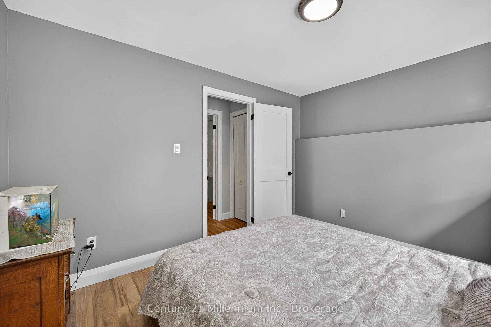 Photo 36 of 702 Spillsbury Drive, Peterborough, Otonabee Ward 1 — HOMEH