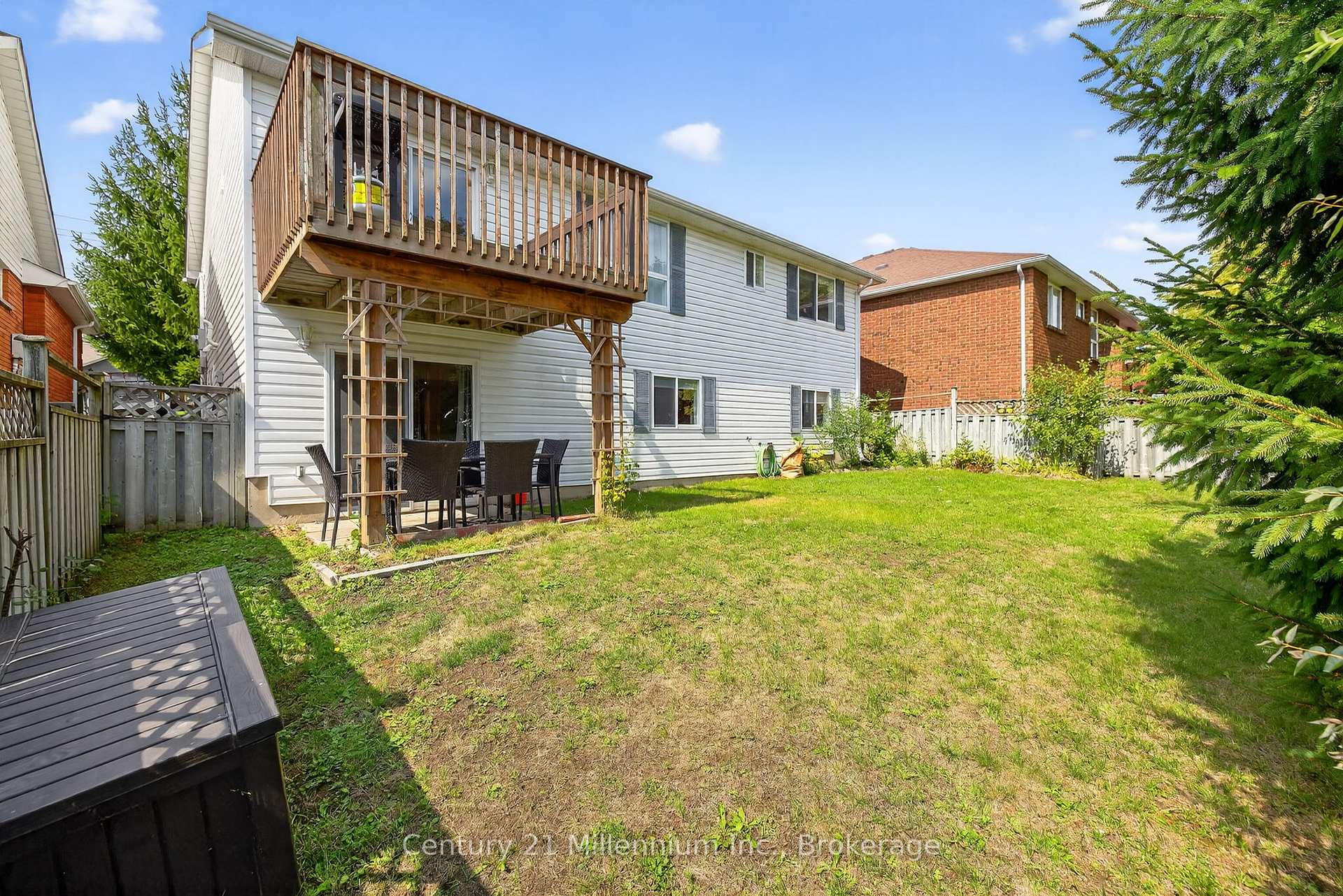 Photo 42 of 702 Spillsbury Drive, Peterborough, Otonabee Ward 1 — HOMEH