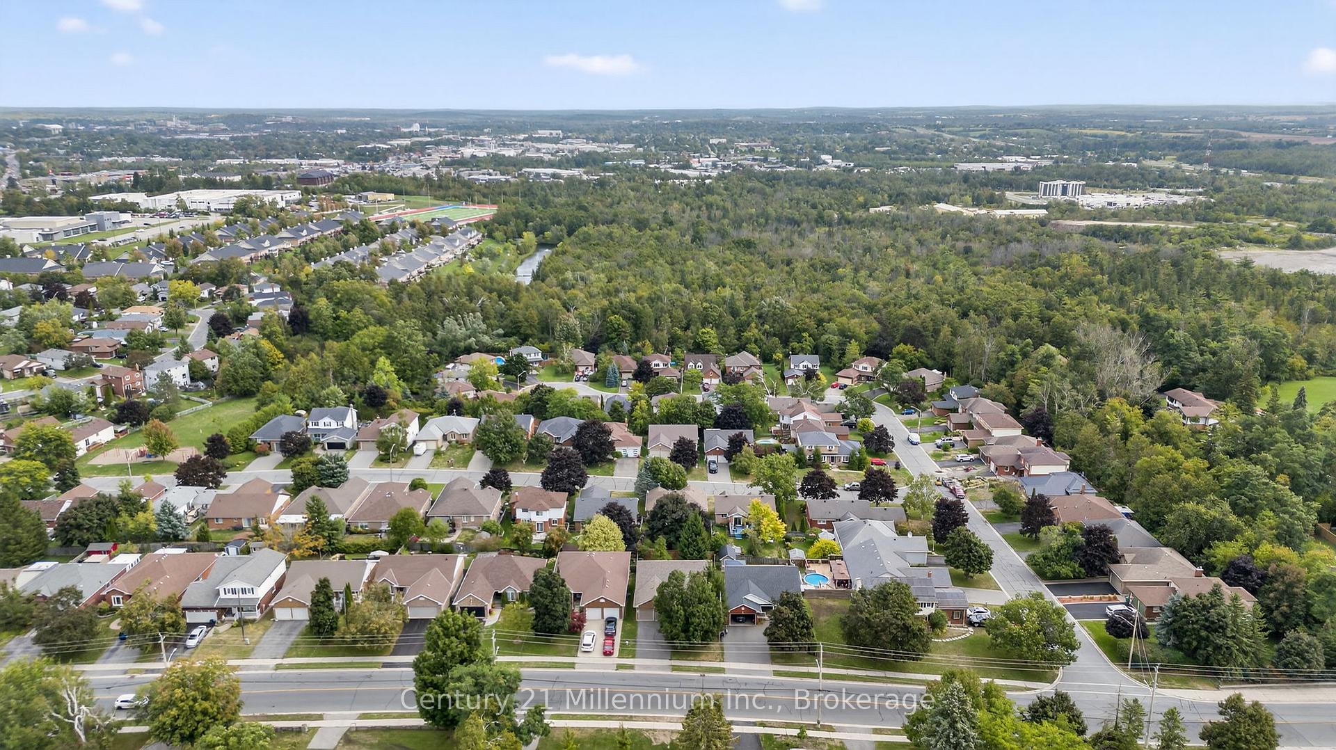 Photo 44 of 702 Spillsbury Drive, Peterborough, Otonabee Ward 1 — HOMEH