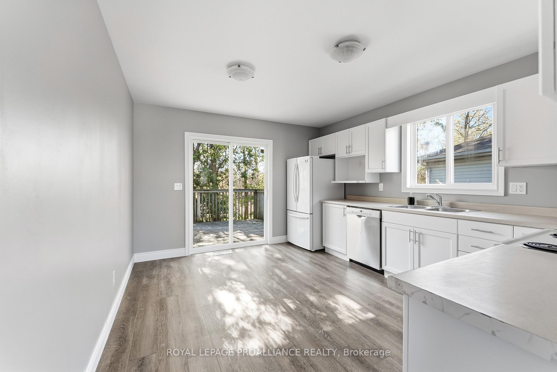 Photo 16 of 6 Lake Court, Belleville, Belleville Ward — HOMEH
