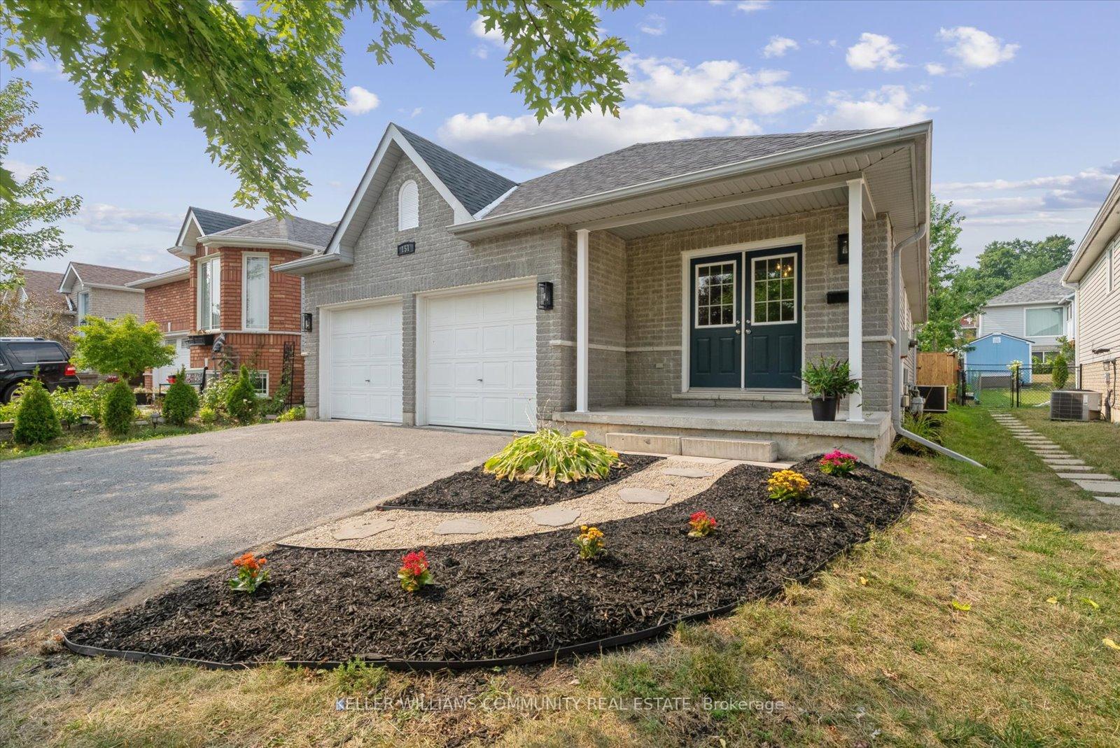 Photo 2 of 151 Parcells Crescent, Peterborough, Otonabee Ward 1 — HOMEH