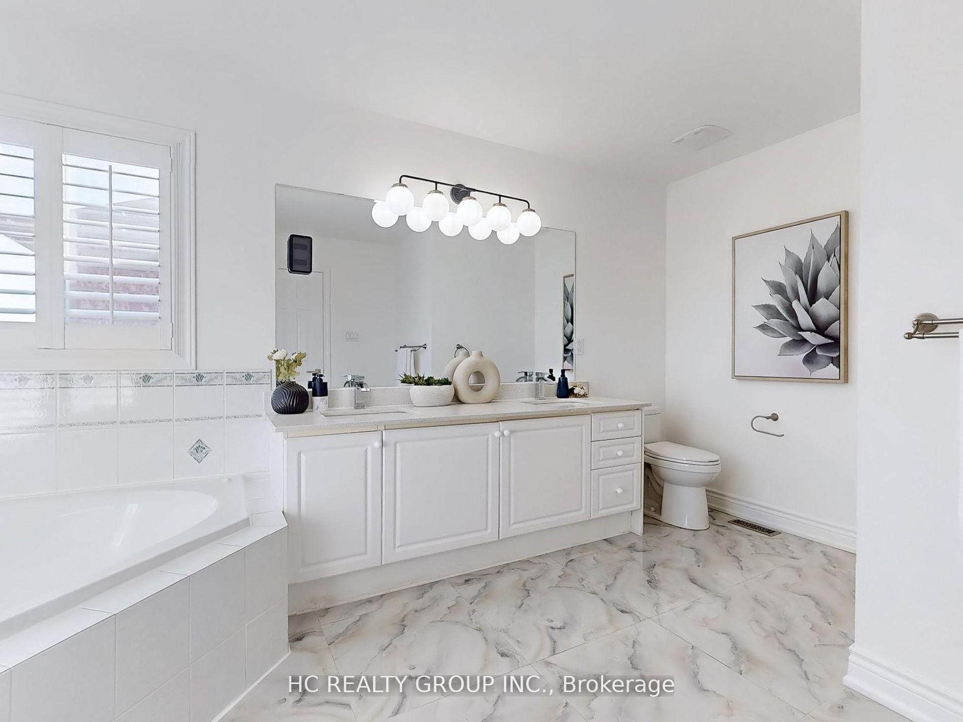 Photo 13 of 247 Dufferin Hill Drive, Vaughan, Patterson — HOMEH