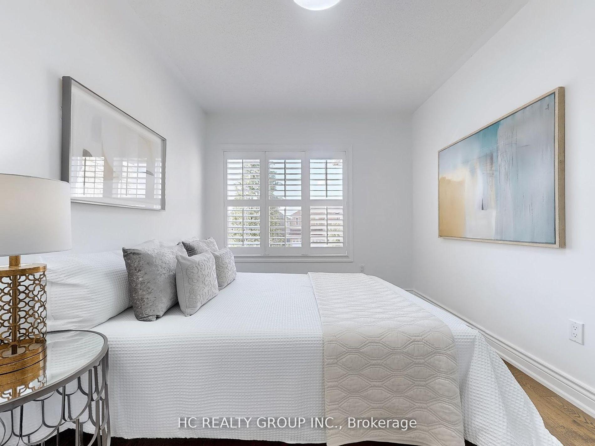 Photo 16 of 247 Dufferin Hill Drive, Vaughan, Patterson — HOMEH
