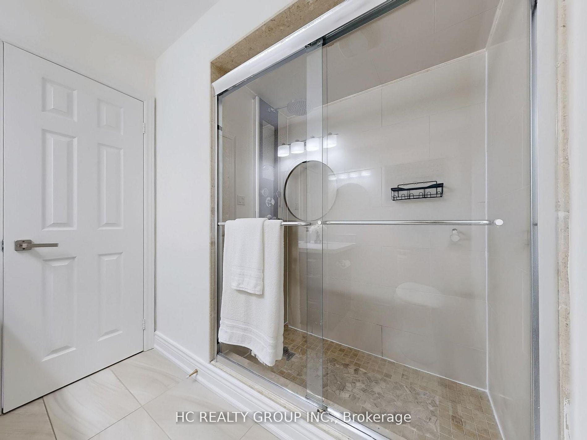 Photo 18 of 247 Dufferin Hill Drive, Vaughan, Patterson — HOMEH