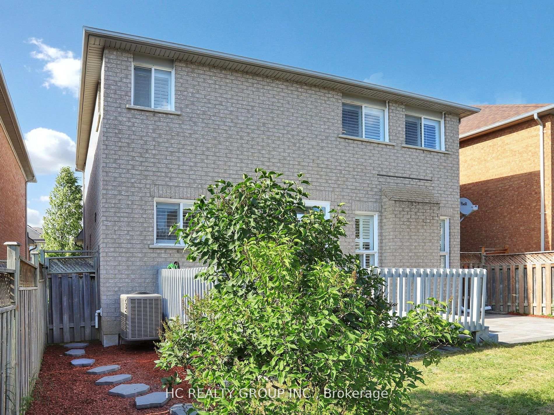 Photo 23 of 247 Dufferin Hill Drive, Vaughan, Patterson — HOMEH