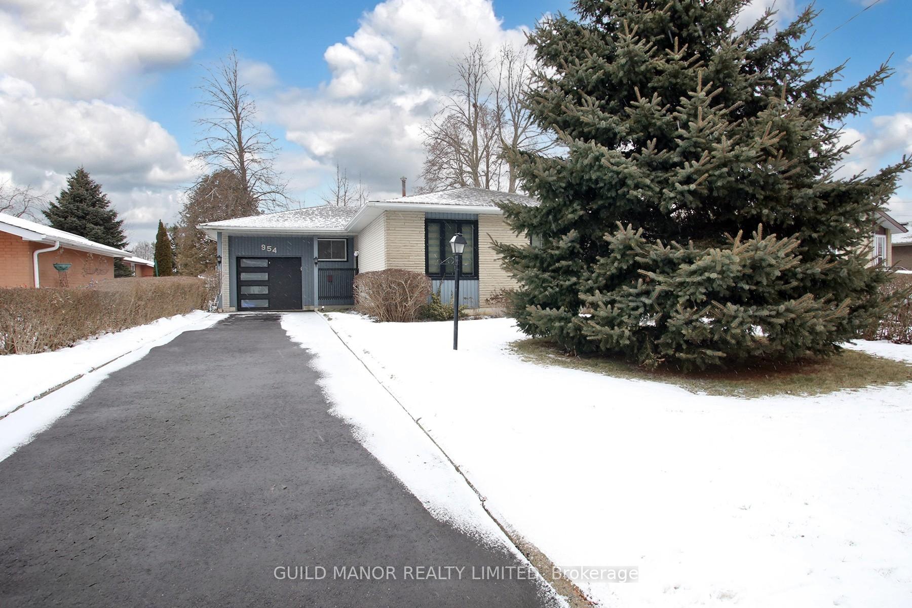 Photo 3 of 954 Timmins Gardens, Pickering, West Shore — HOMEH