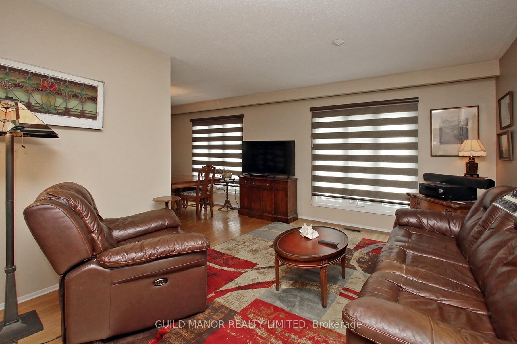 Photo 8 of 954 Timmins Gardens, Pickering, West Shore — HOMEH