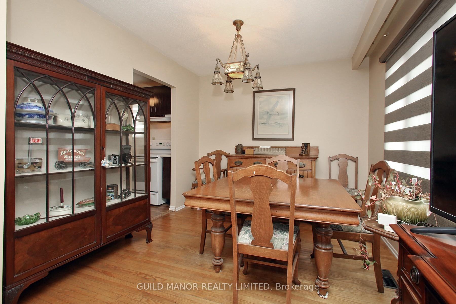 Photo 10 of 954 Timmins Gardens, Pickering, West Shore — HOMEH