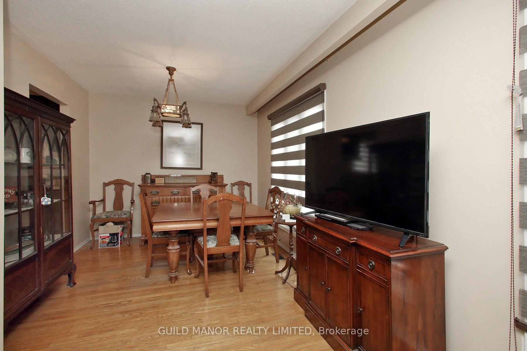 Photo 11 of 954 Timmins Gardens, Pickering, West Shore — HOMEH