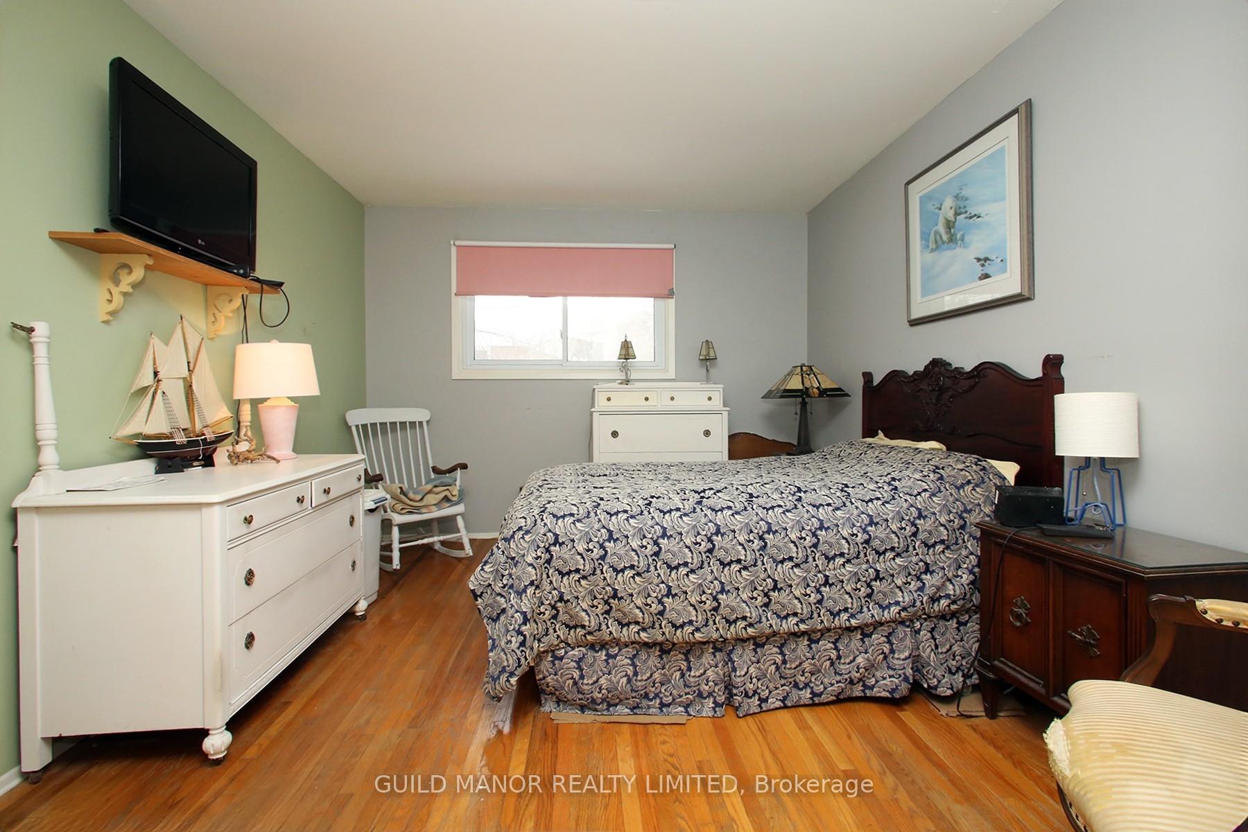 Photo 16 of 954 Timmins Gardens, Pickering, West Shore — HOMEH