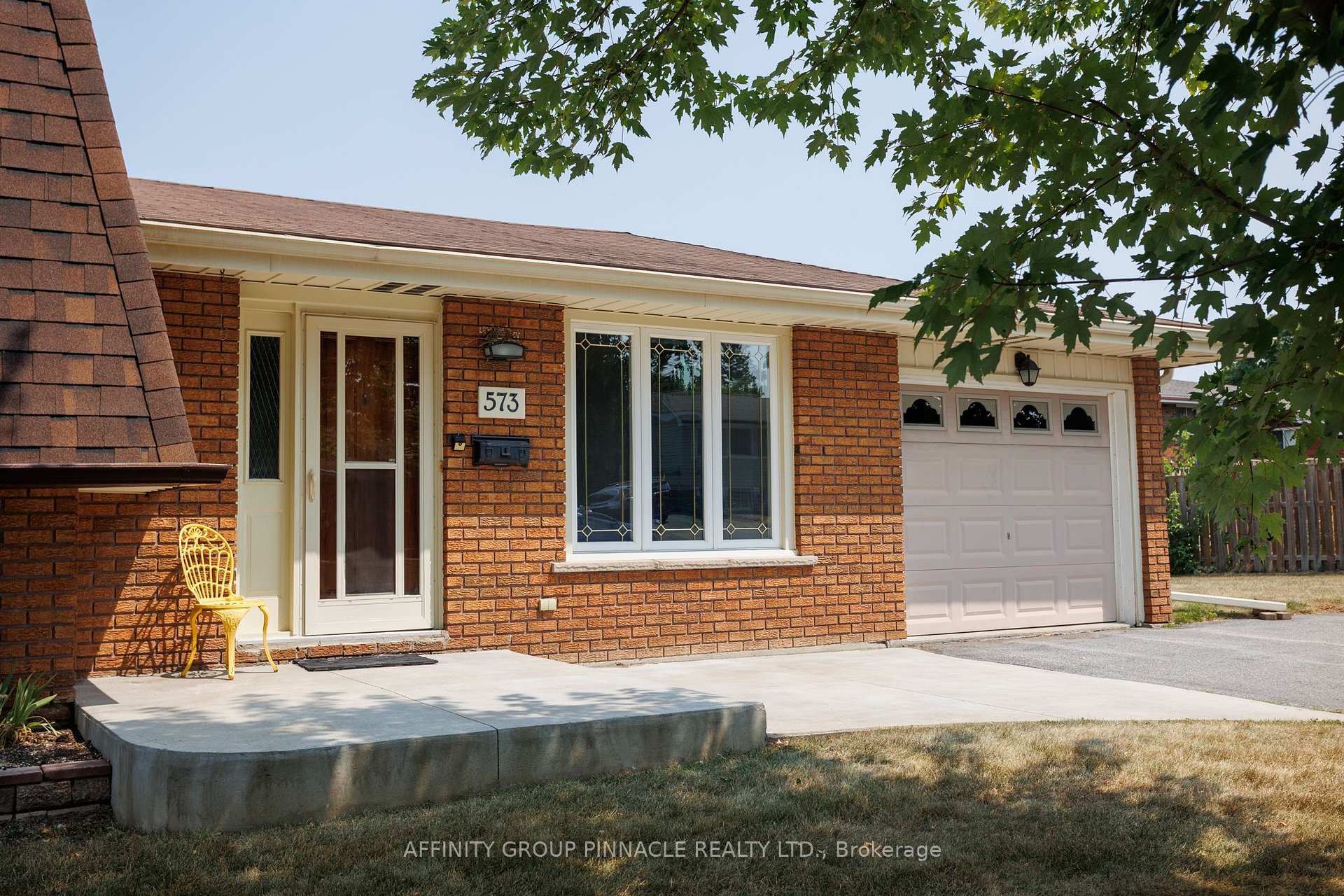 Photo 4 of 573 Saugeen Crescent, Peterborough, Ashburnham Ward 4 — HOMEH