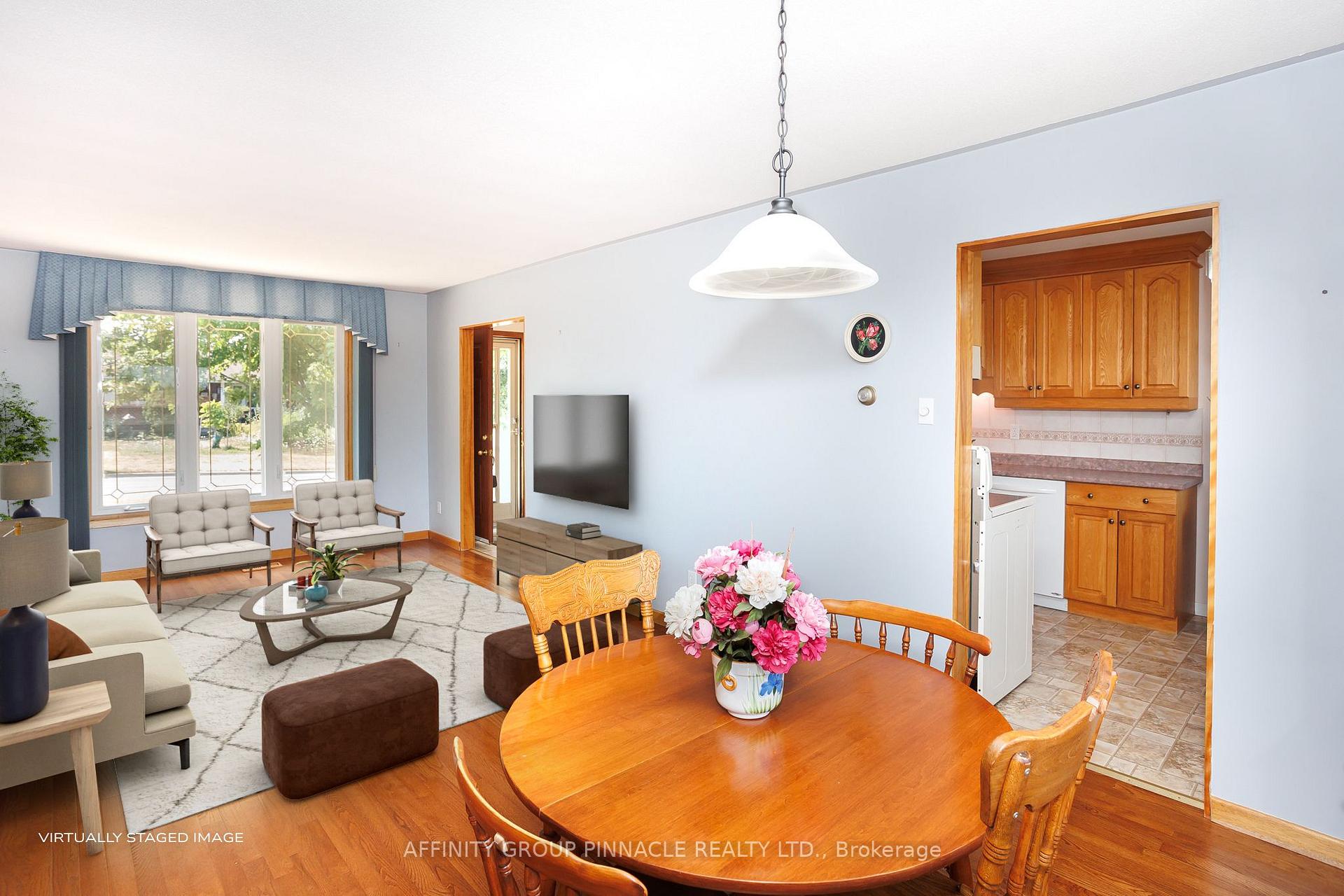 Photo 12 of 573 Saugeen Crescent, Peterborough, Ashburnham Ward 4 — HOMEH