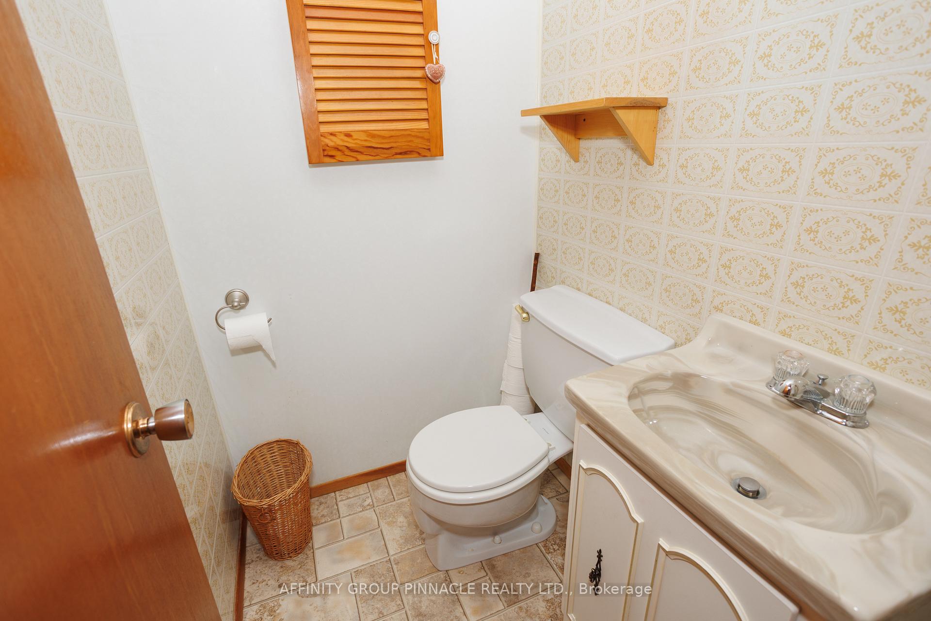 Photo 35 of 573 Saugeen Crescent, Peterborough, Ashburnham Ward 4 — HOMEH