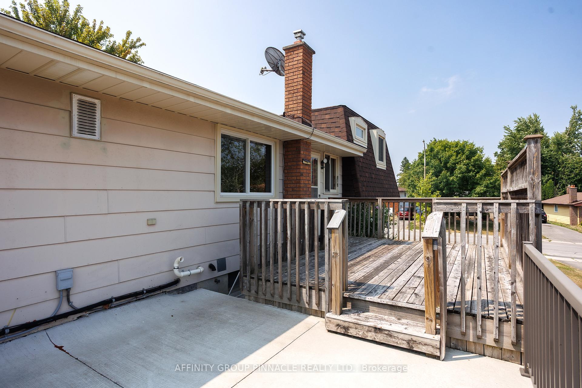 Photo 40 of 573 Saugeen Crescent, Peterborough, Ashburnham Ward 4 — HOMEH