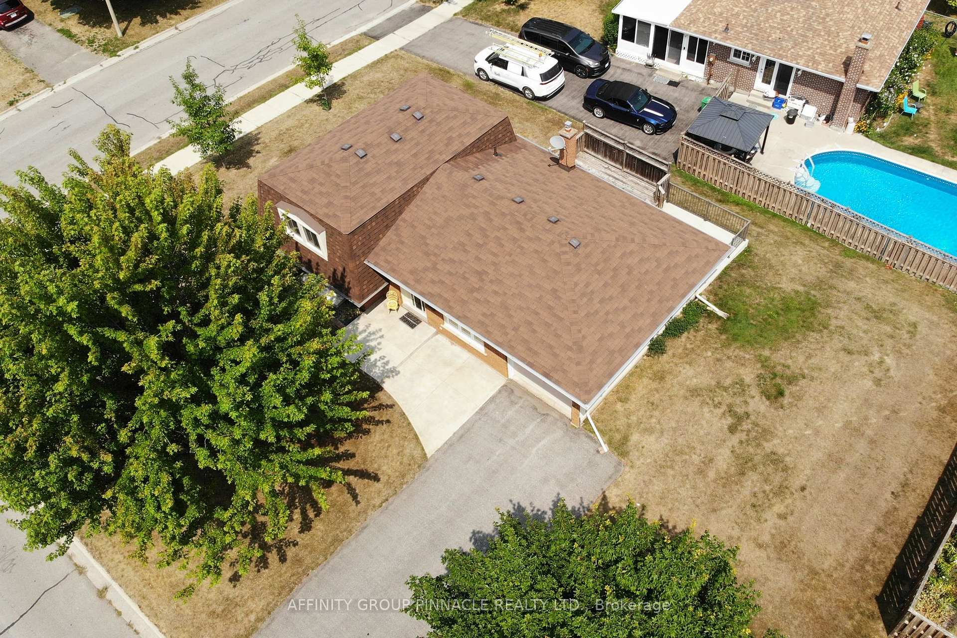 Photo 41 of 573 Saugeen Crescent, Peterborough, Ashburnham Ward 4 — HOMEH