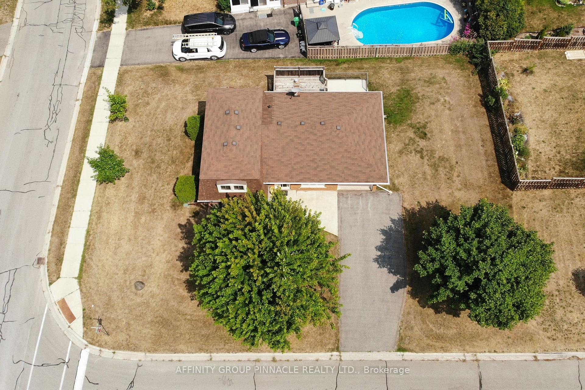 Photo 42 of 573 Saugeen Crescent, Peterborough, Ashburnham Ward 4 — HOMEH