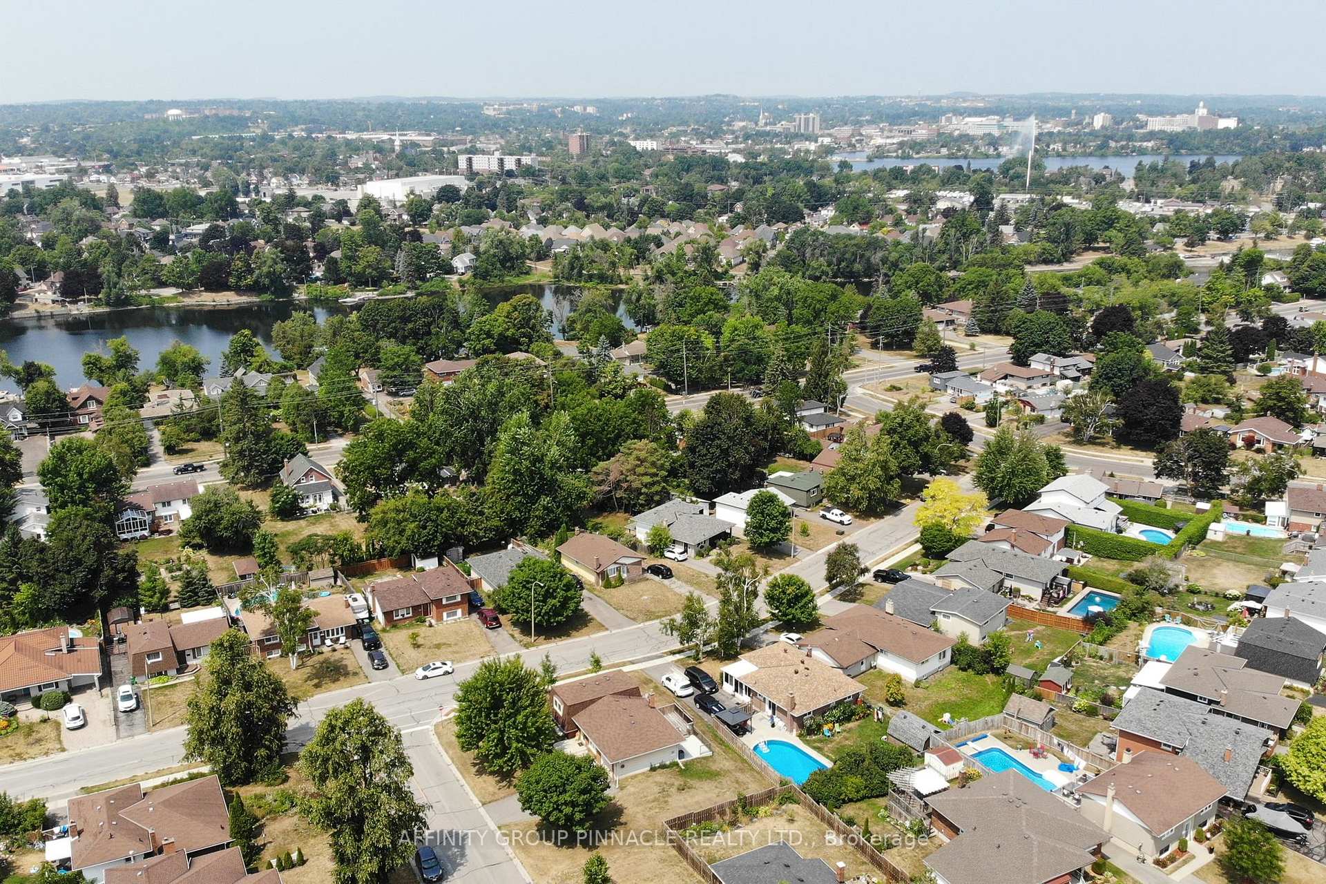 Photo 44 of 573 Saugeen Crescent, Peterborough, Ashburnham Ward 4 — HOMEH