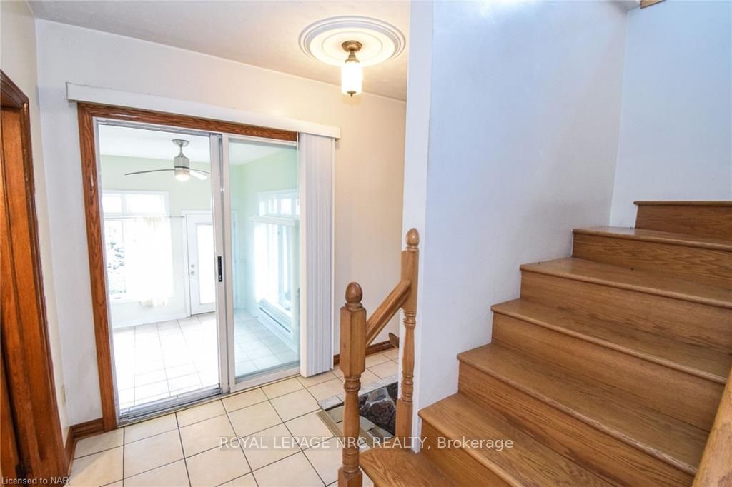 Photo 4 of 326 Crowland Avenue, Welland, Lincoln/Crowland — HOMEH