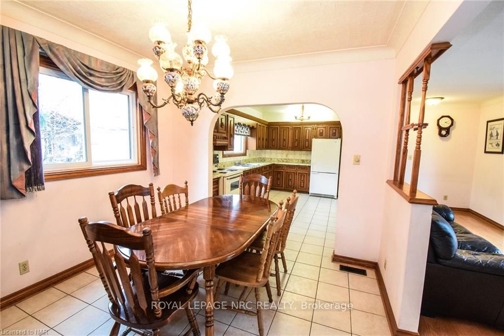 Photo 8 of 326 Crowland Avenue, Welland, Lincoln/Crowland — HOMEH