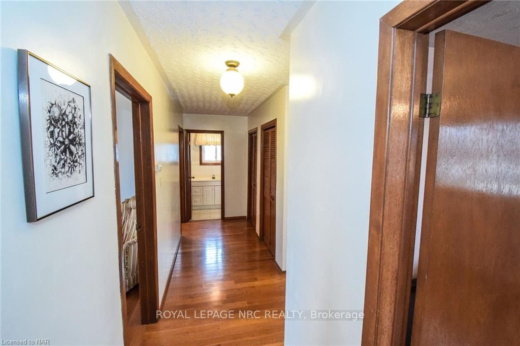 Photo 19 of 326 Crowland Avenue, Welland, Lincoln/Crowland — HOMEH