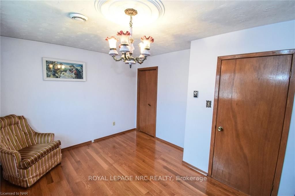 Photo 22 of 326 Crowland Avenue, Welland, Lincoln/Crowland — HOMEH