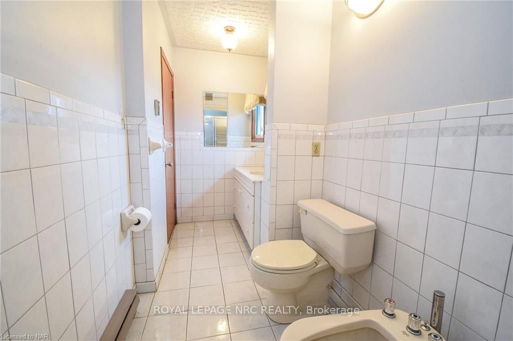 Photo 24 of 326 Crowland Avenue, Welland, Lincoln/Crowland — HOMEH