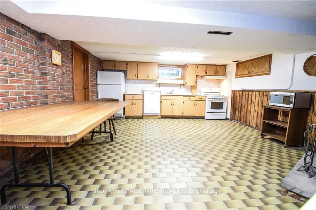 Photo 32 of 326 Crowland Avenue, Welland, Lincoln/Crowland — HOMEH