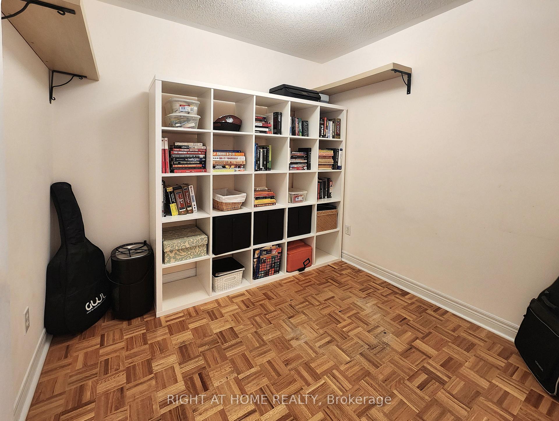 Photo 17 of 9 Gianmarco Way, Vaughan, Vellore Village — HOMEH