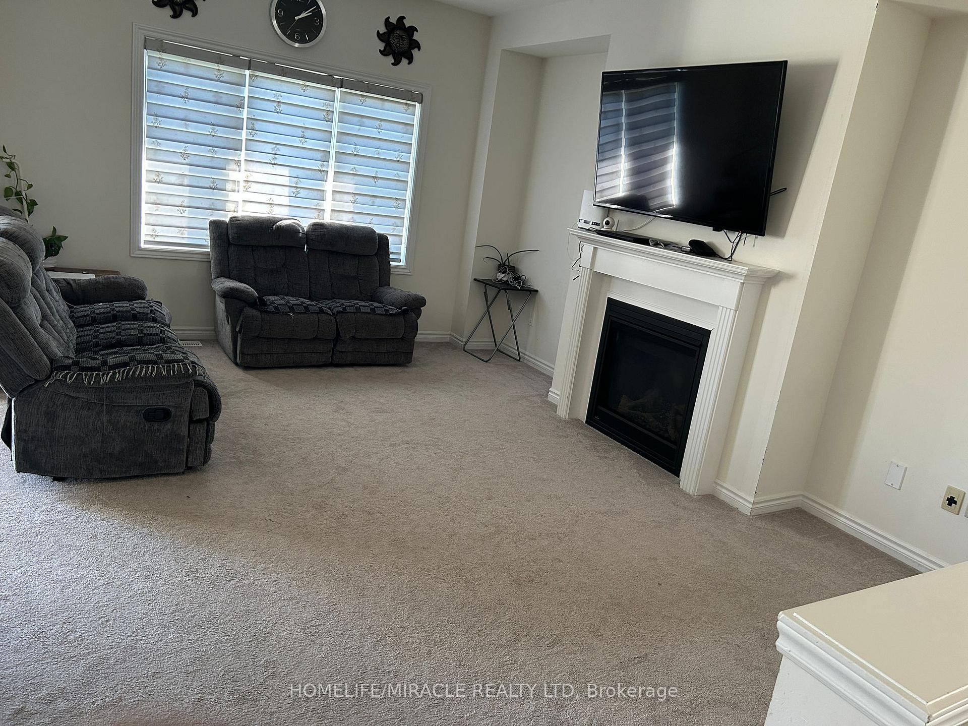 Photo 3 of 29 Jenner Drive, Brant, Paris — HOMEH
