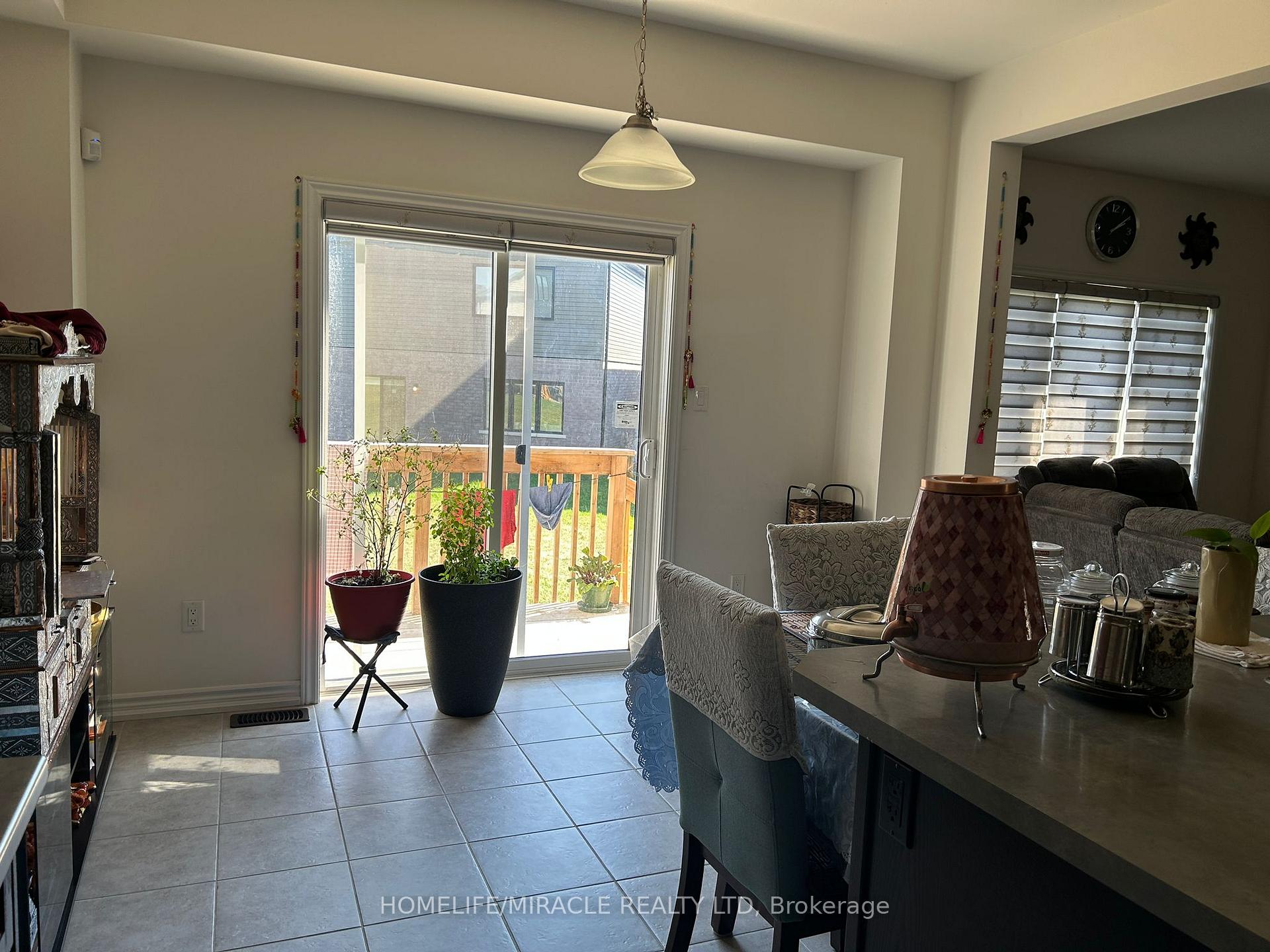 Photo 8 of 29 Jenner Drive, Brant, Paris — HOMEH