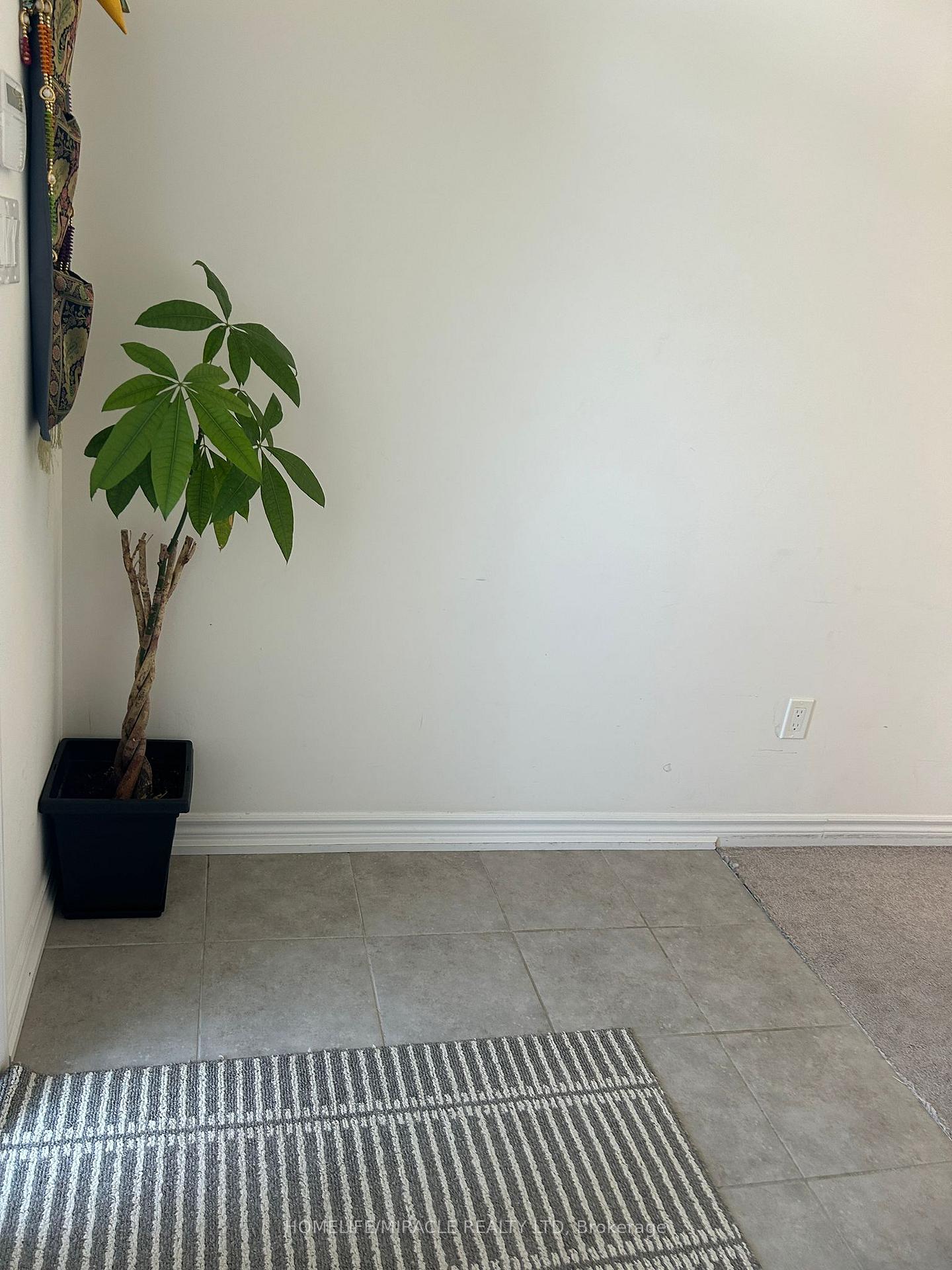 Photo 5 of 29 Jenner Drive, Brant, Paris — HOMEH