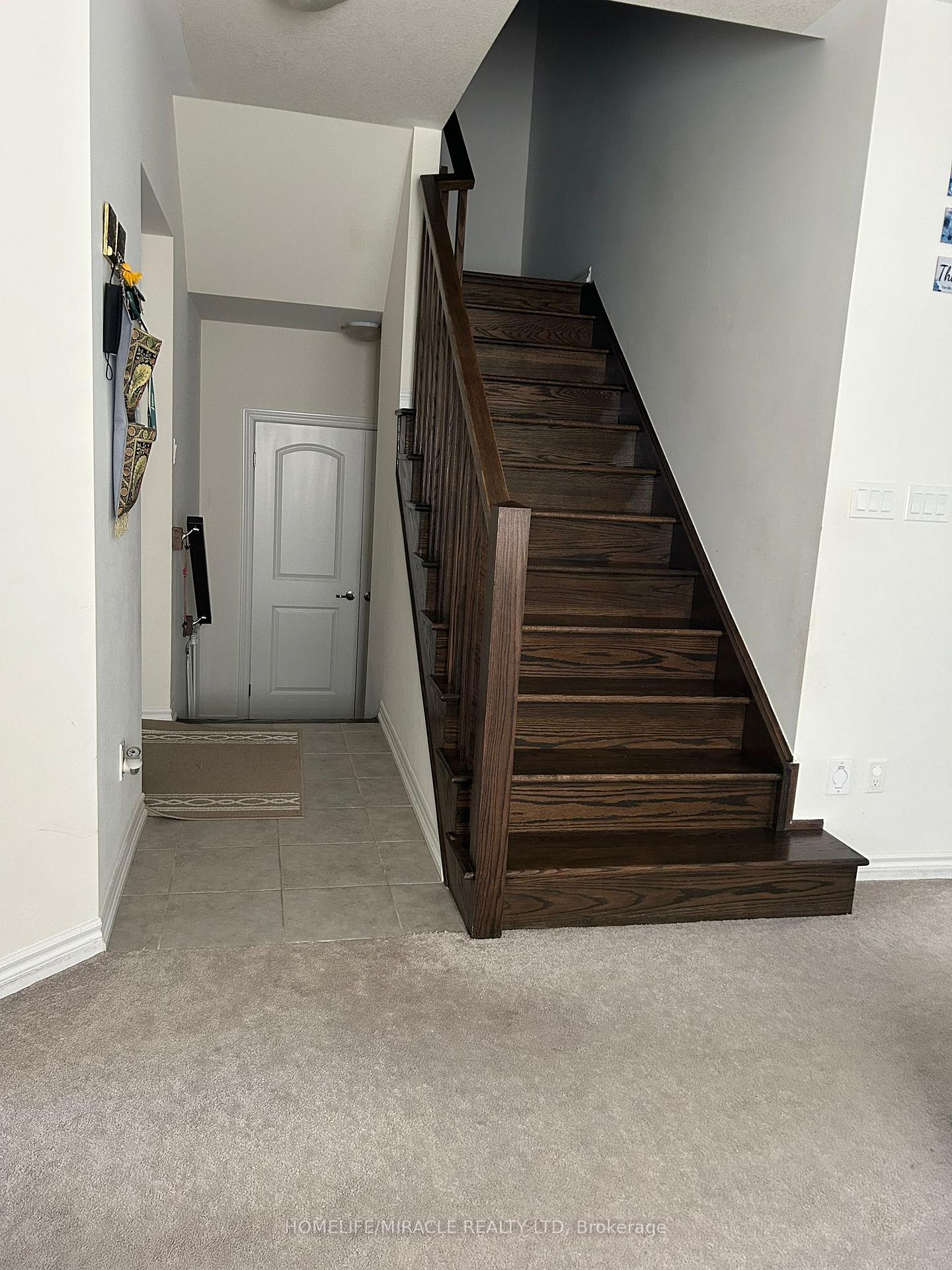 Photo 7 of 29 Jenner Drive, Brant, Paris — HOMEH
