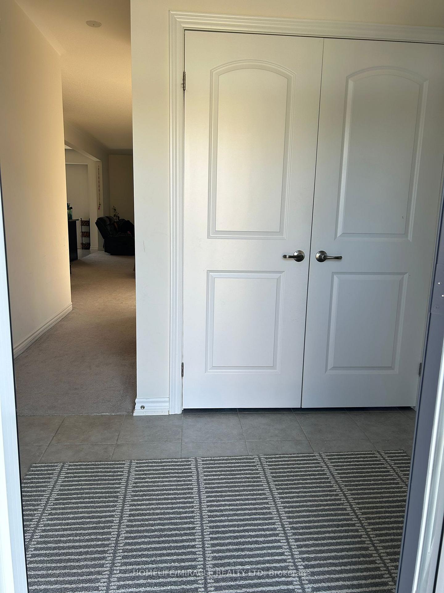Photo 11 of 29 Jenner Drive, Brant, Paris — HOMEH