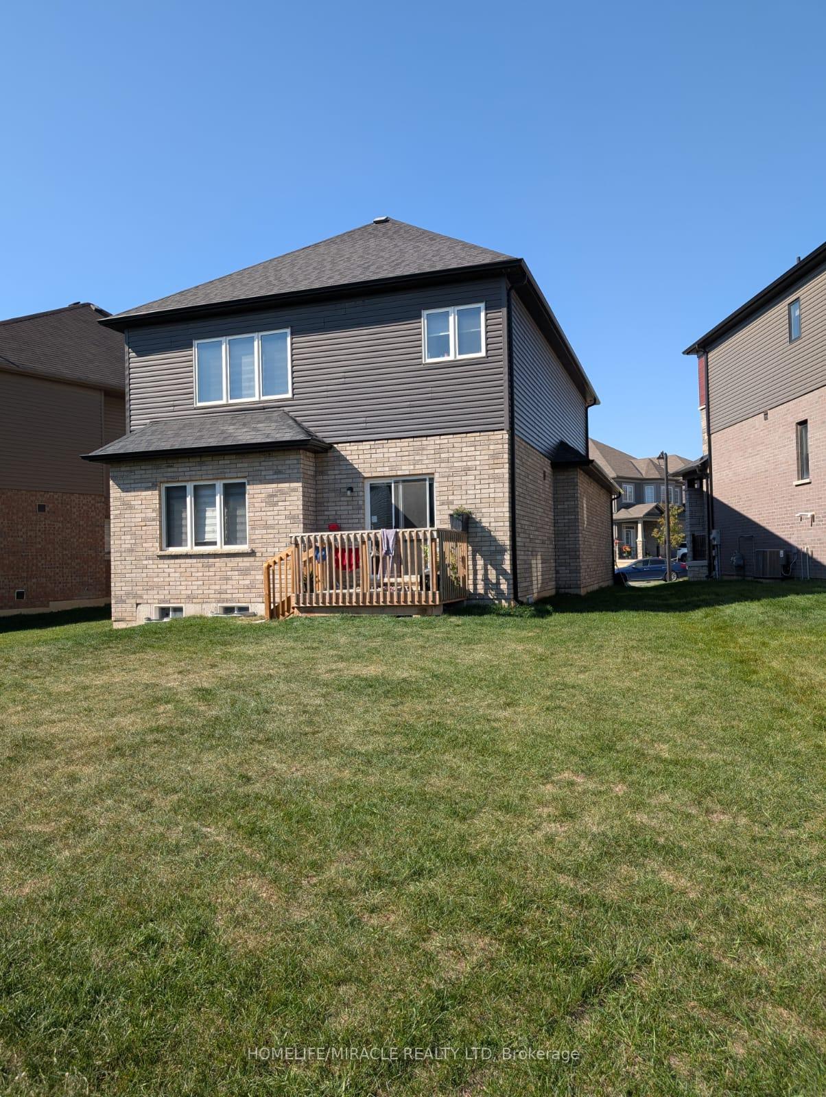 Photo 13 of 29 Jenner Drive, Brant, Paris — HOMEH