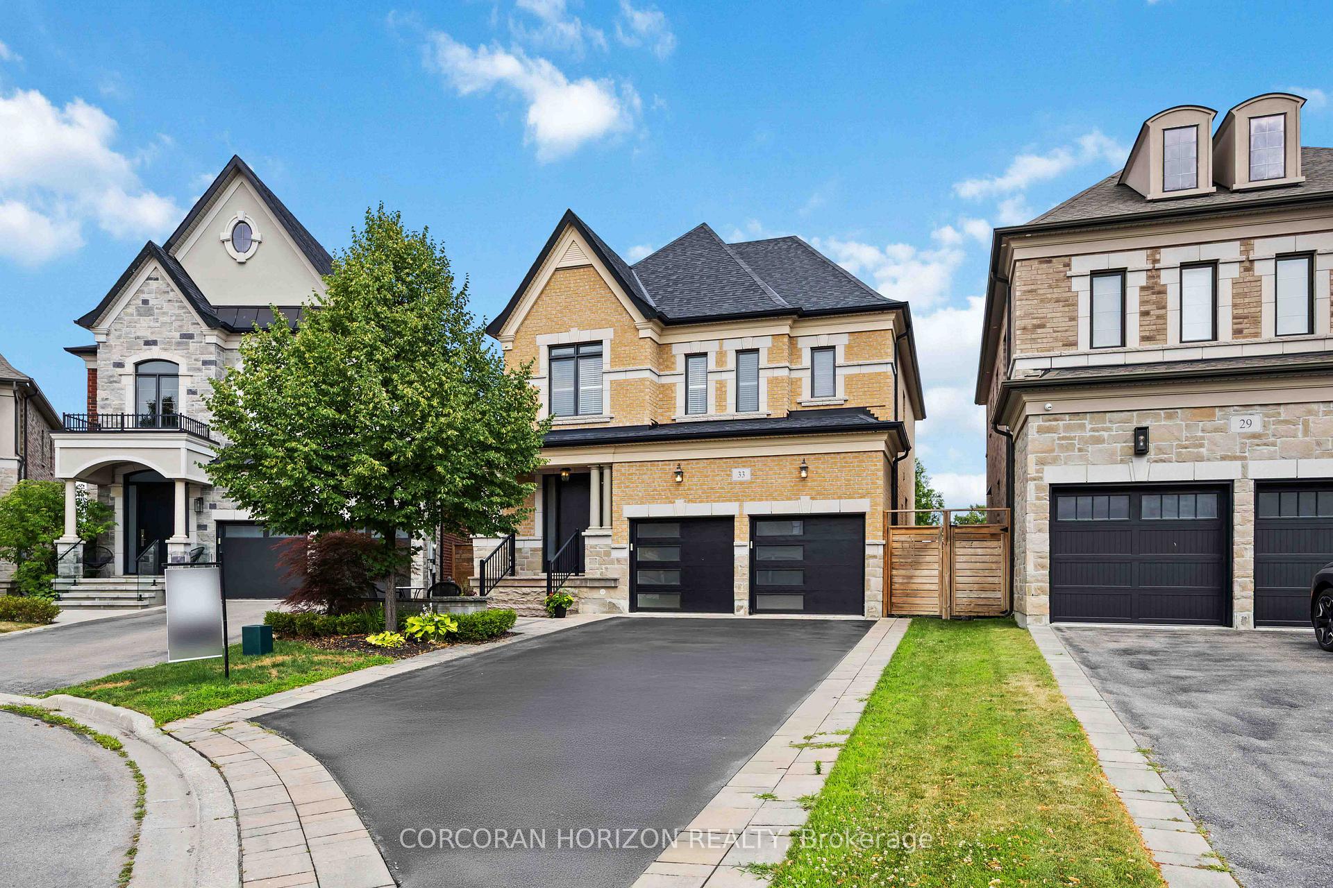 Front of 33 Kylemount Court
