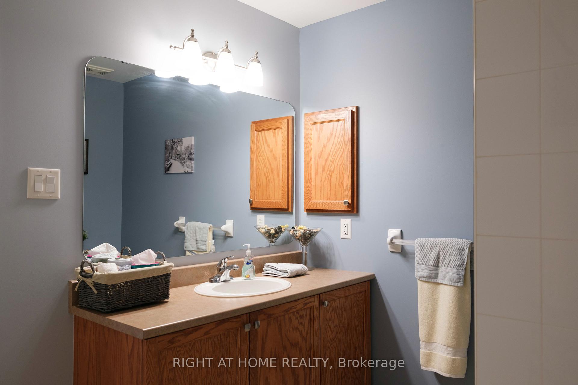 Photo 7 of 38 Spruce Crescent, Arnprior — HOMEH