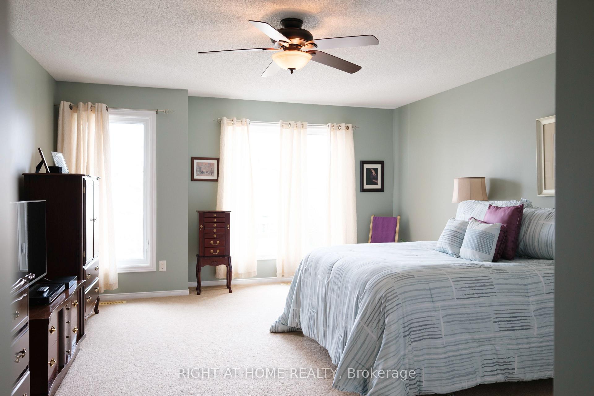 Photo 9 of 38 Spruce Crescent, Arnprior — HOMEH
