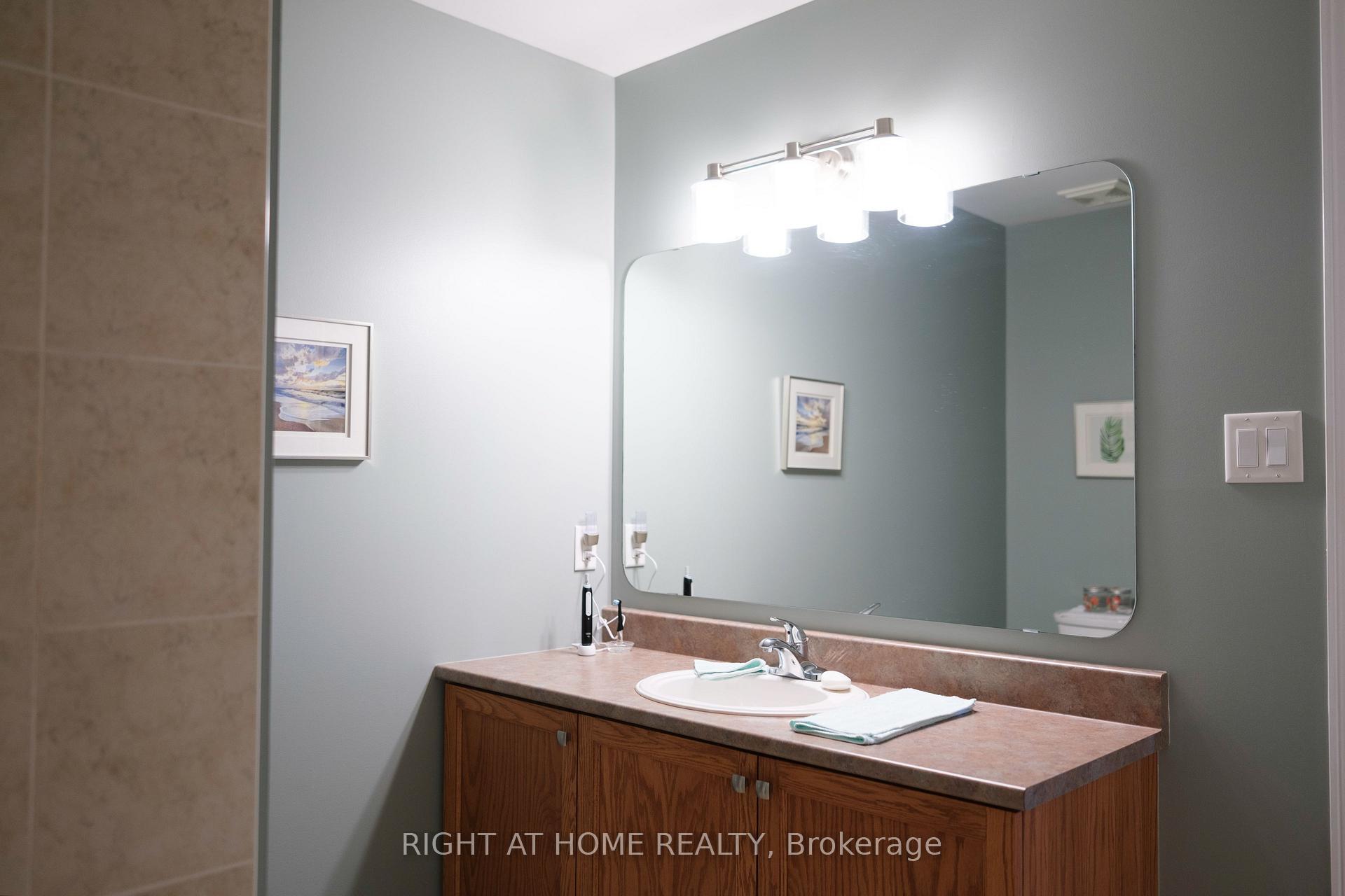 Photo 13 of 38 Spruce Crescent, Arnprior — HOMEH