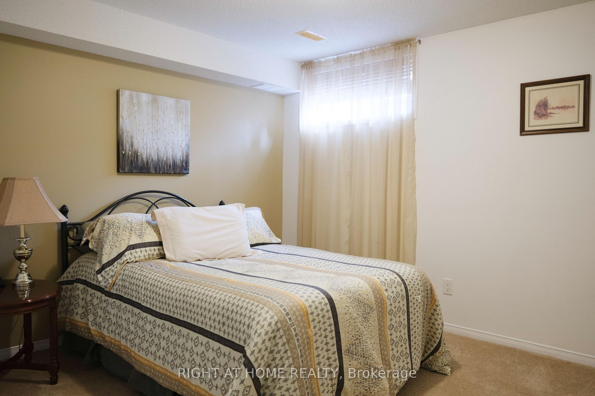 Photo 15 of 38 Spruce Crescent, Arnprior — HOMEH