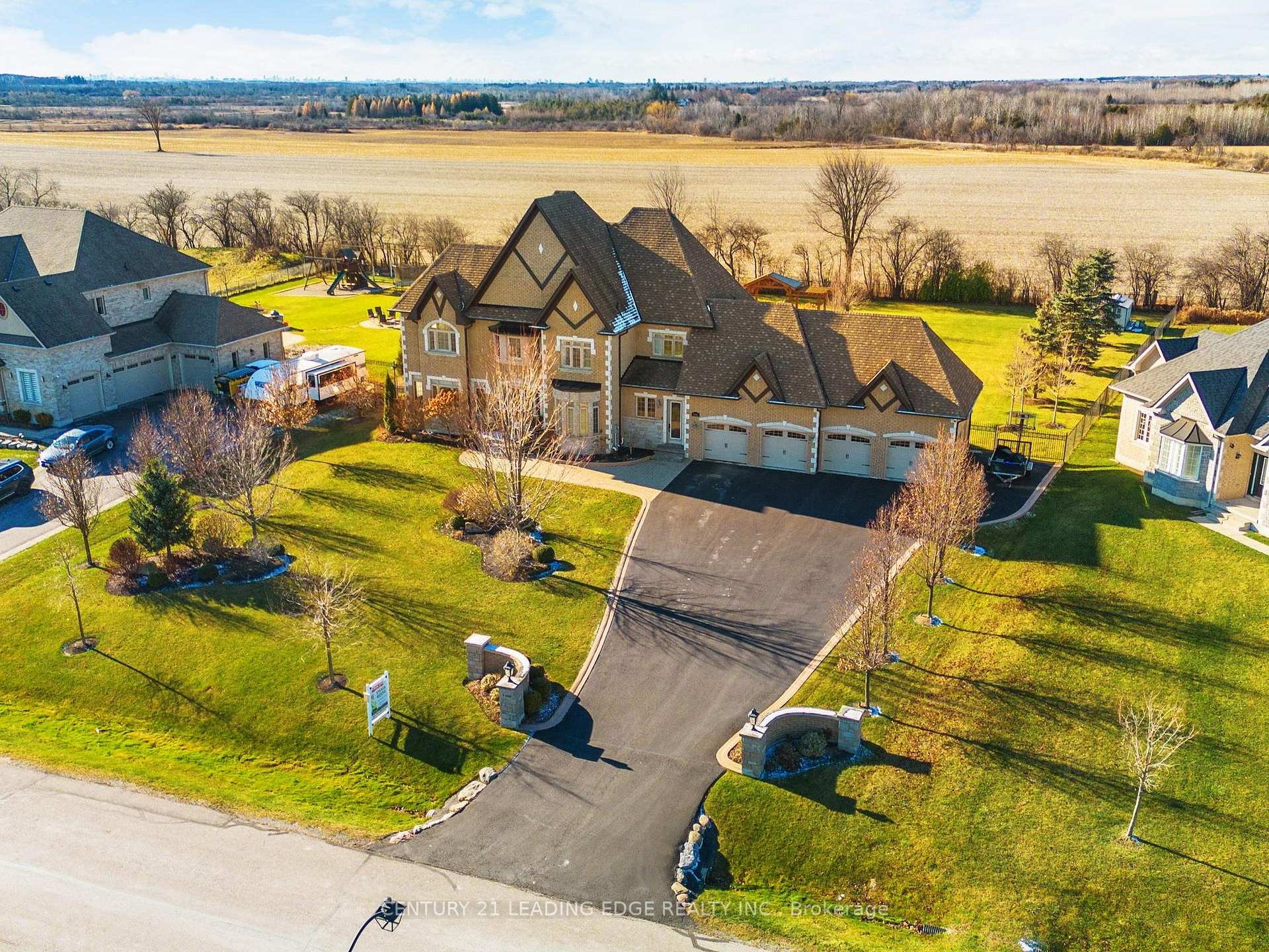 Front of 5108 Tom Thomson Court