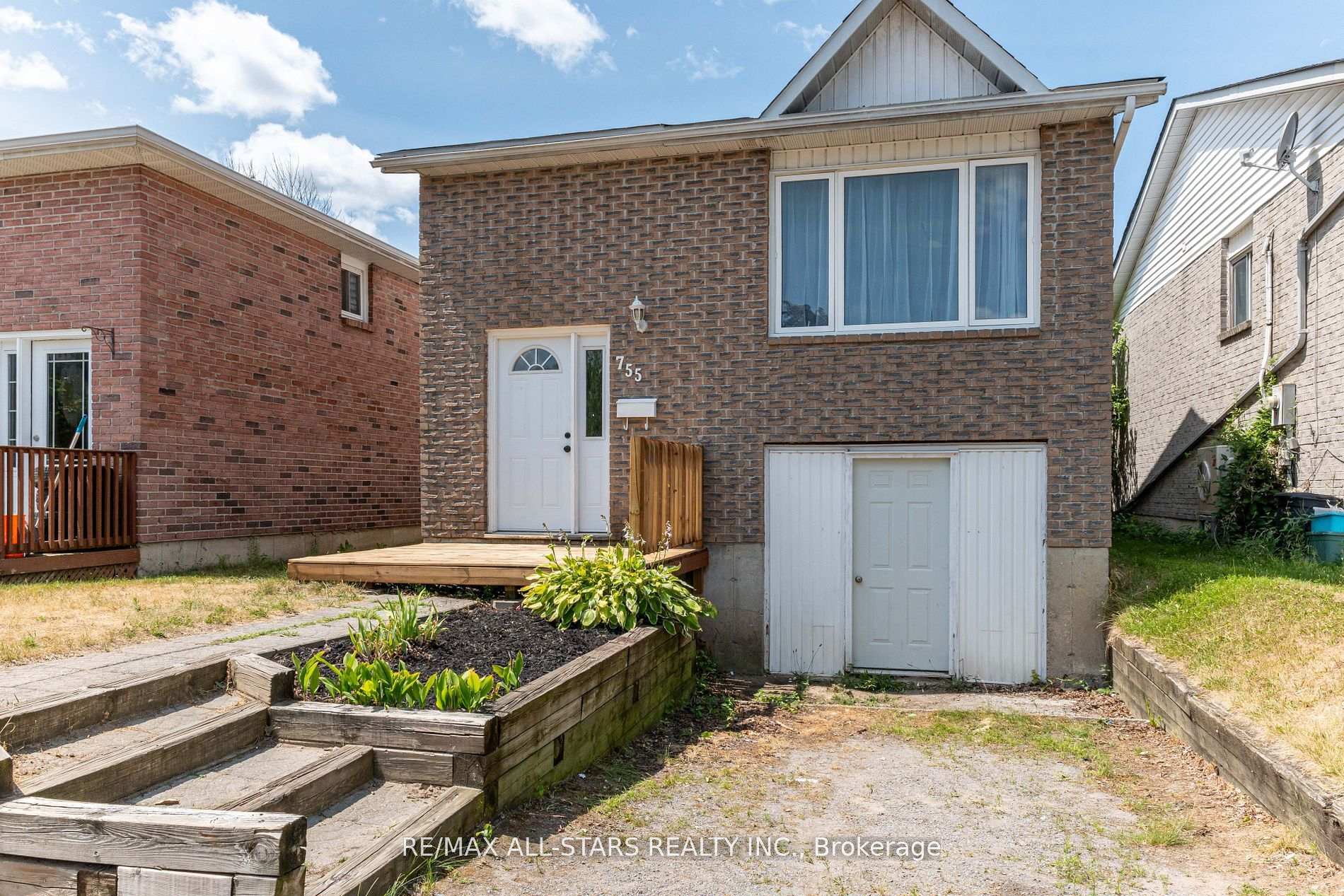 Photo 2 of 755 Mountain Ash Road, Peterborough, Otonabee Ward 1 — HOMEH
