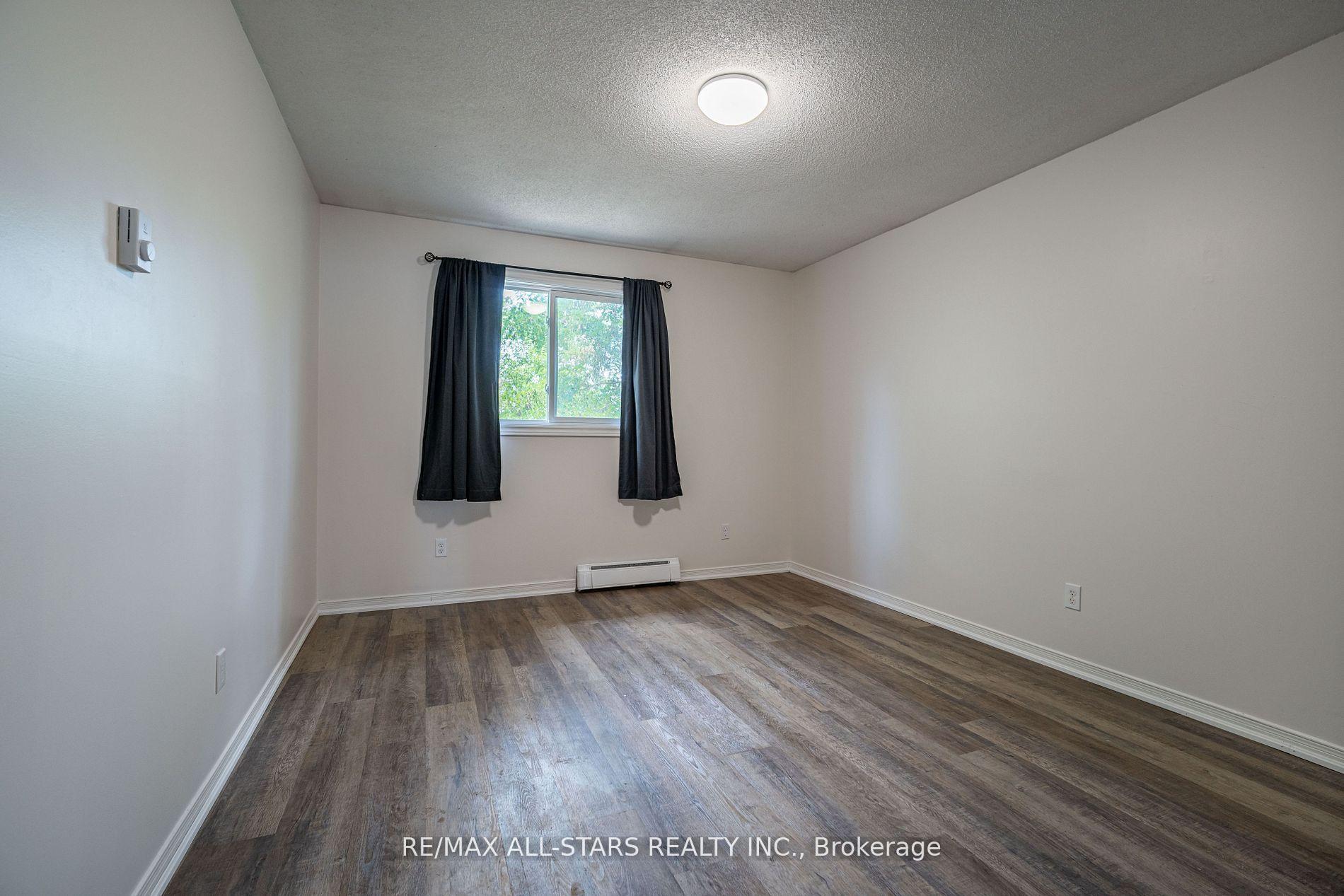 Photo 12 of 755 Mountain Ash Road, Peterborough, Otonabee Ward 1 — HOMEH
