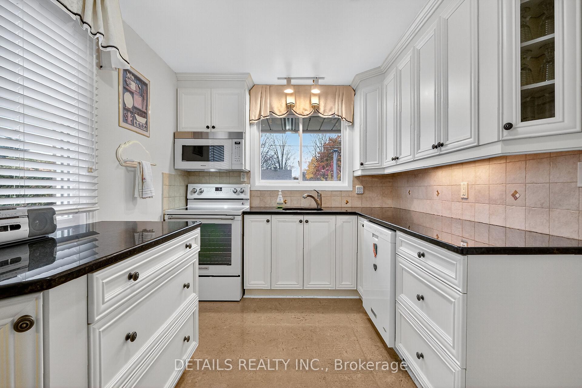 Photo 15 of 1031 Connaught Avenue, Ottawa, Queensway Terrace North — HOMEH