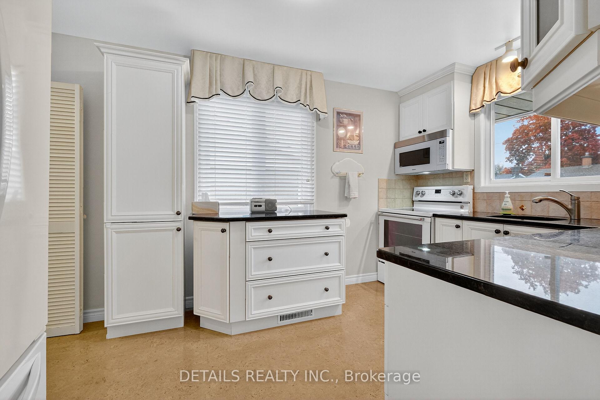 Photo 16 of 1031 Connaught Avenue, Ottawa, Queensway Terrace North — HOMEH