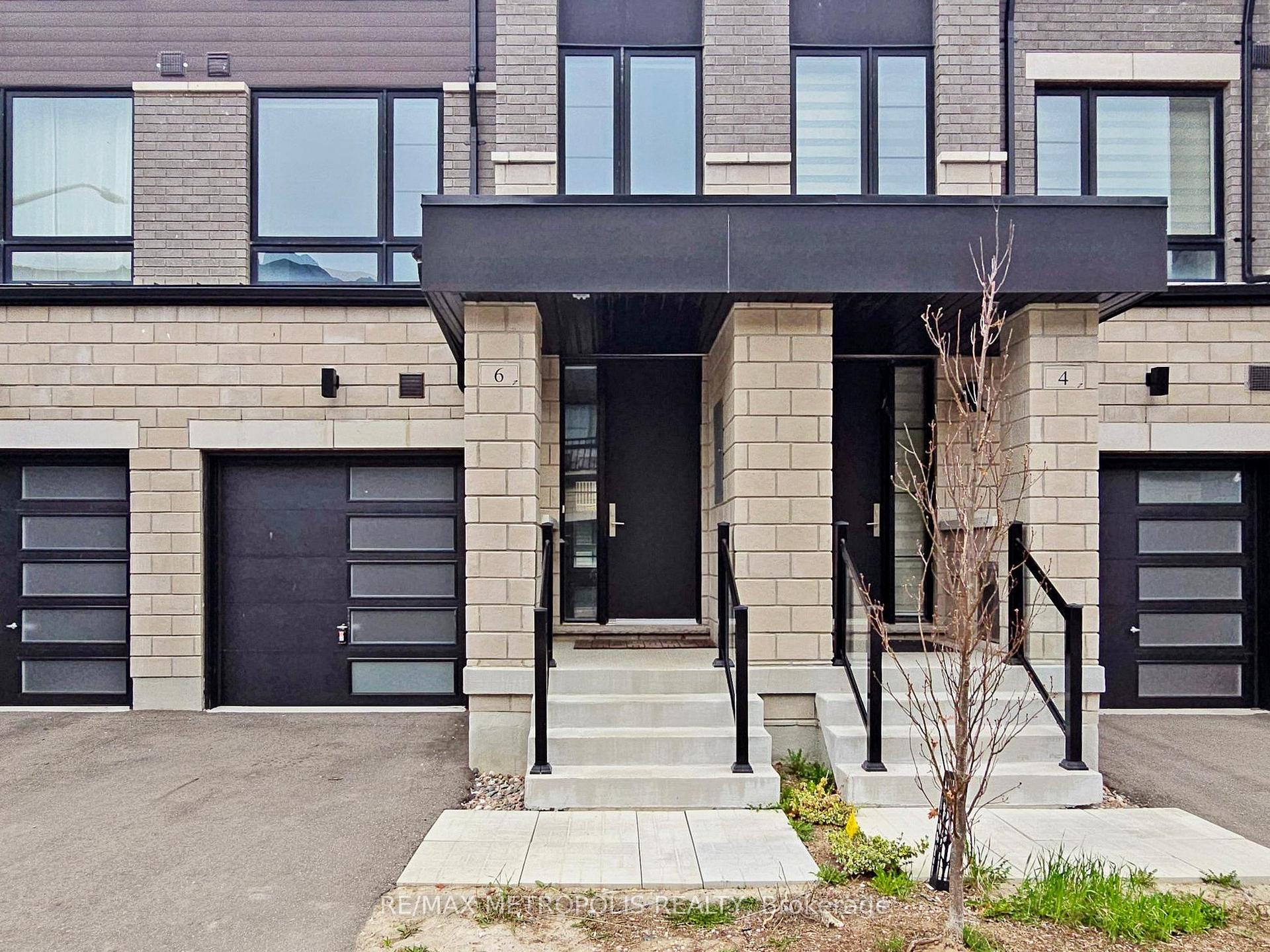 Photo 2 of 6 Lake Trail Way, Whitby, Brooklin — HOMEH