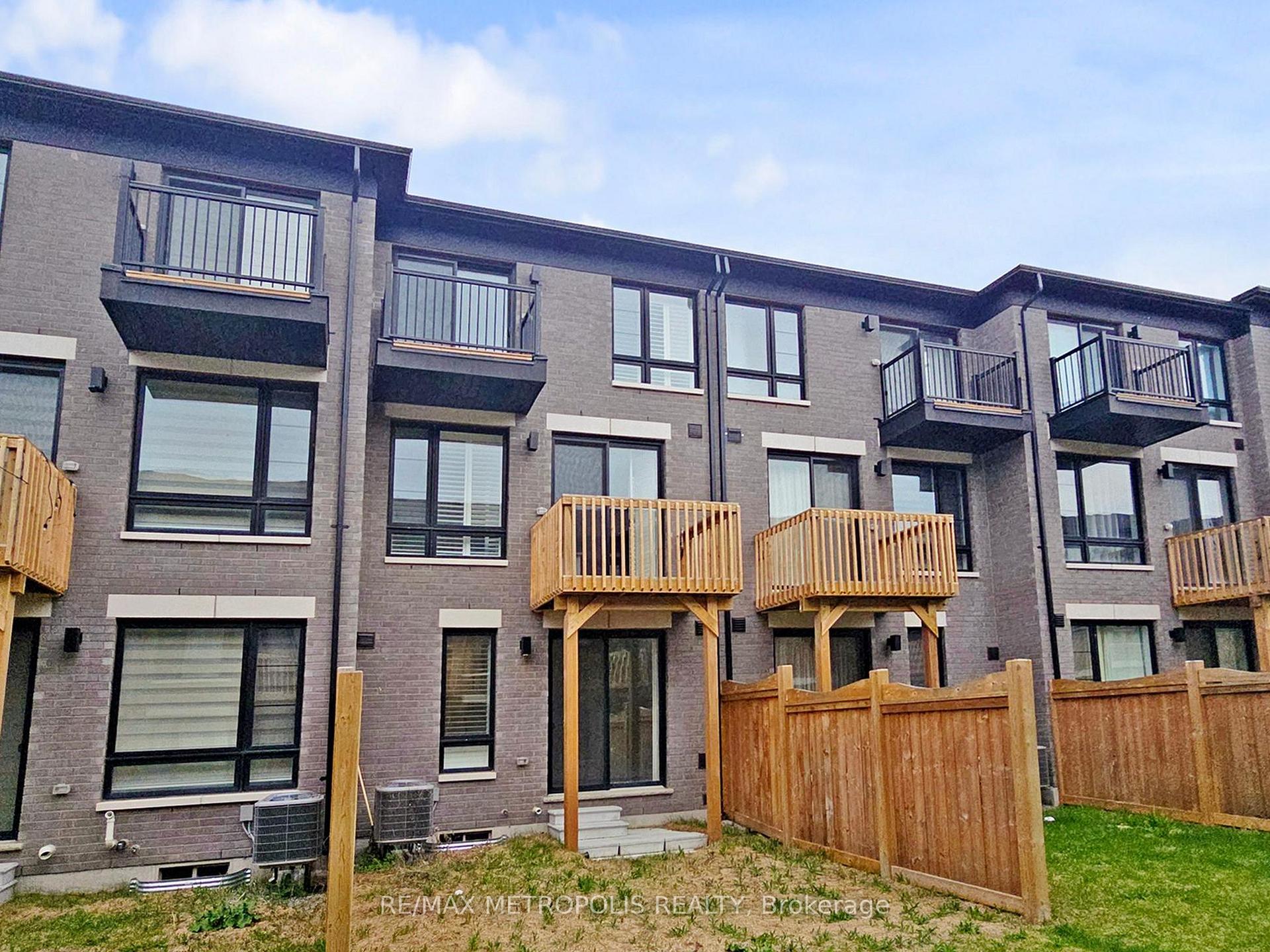 Photo 22 of 6 Lake Trail Way, Whitby, Brooklin — HOMEH