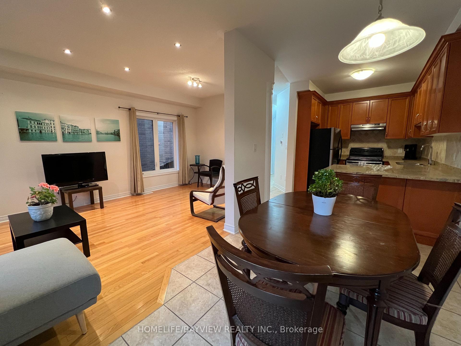 Photo 6 of 37 Crimson Forest Drive, Vaughan, Patterson — HOMEH