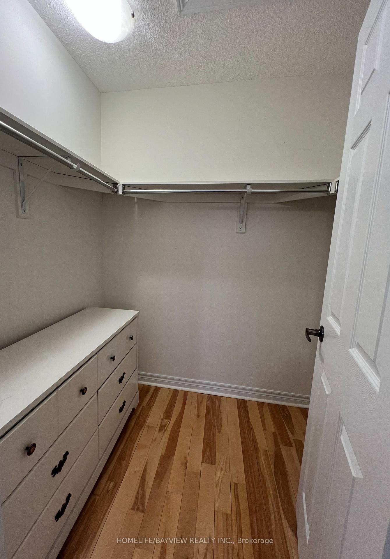 Photo 13 of 37 Crimson Forest Drive, Vaughan, Patterson — HOMEH